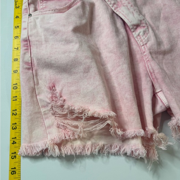 Risen Pink Acid Wash Frayed Denim Shorts Size XL - Picture 10 of 11